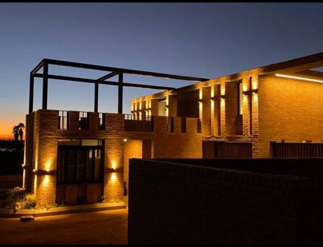 2 BEDROOM APARTMENT FOR SALE IN RYNFIELD